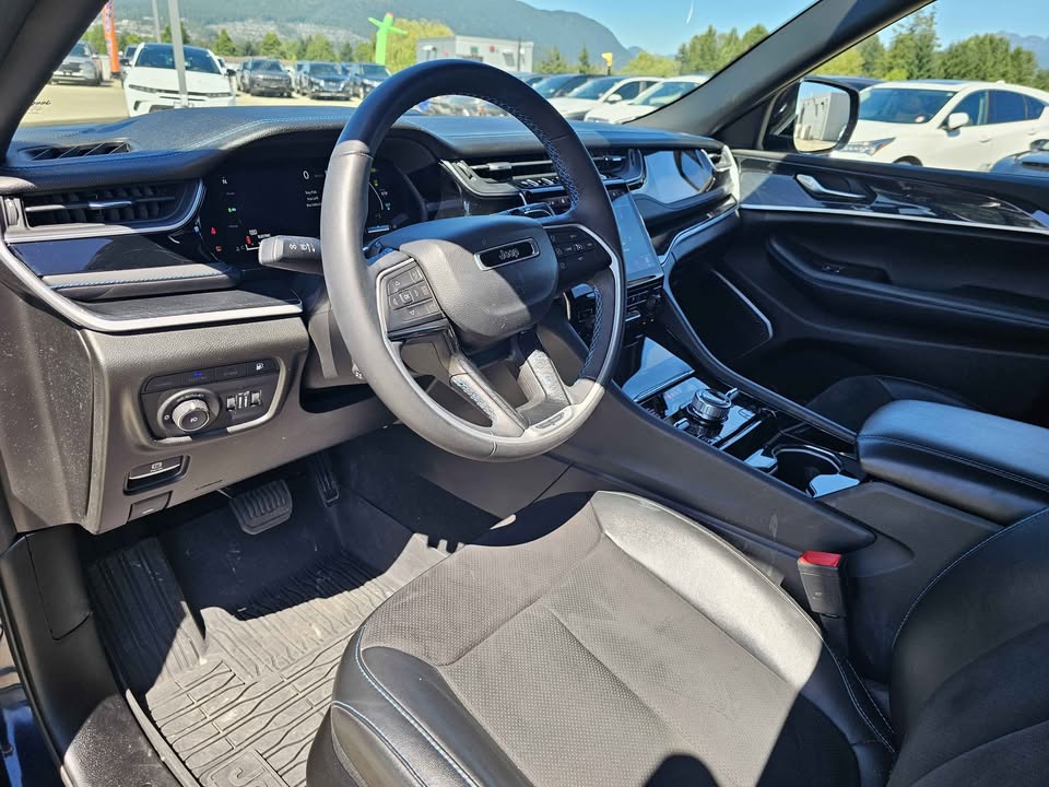 2023 Jeep Grand Cherokee 4XE Trailhawk — photo 5